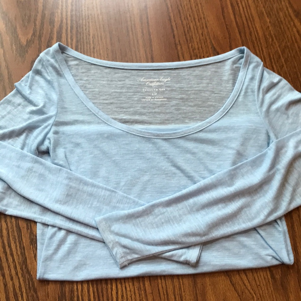 American Eagle favorite tee